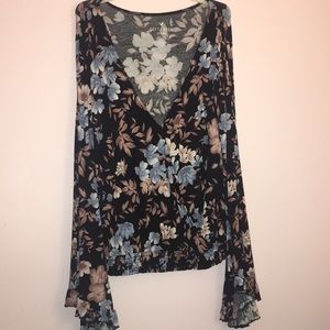 Soft & Sexy v-neck blouse with flared sleeves
